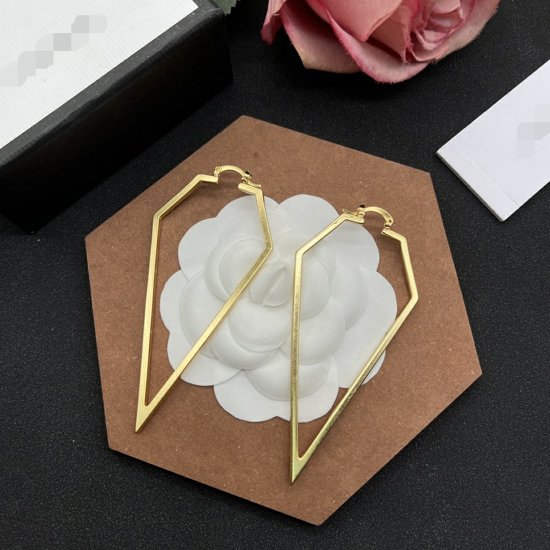 High Classic 18K Gold Plated Stud Designer Double g Earring Luxury Geometric Crystal Heart-shaped Couple Earrings for Woman Wedding Birthday Party Gifts GE-089
High Classic 18K Gold Plated Stud Designer Double g Earring Luxury Geometric Crystal Heart-shaped Couple Earrings for Woman Wedding Birthday Party Gifts GE-089