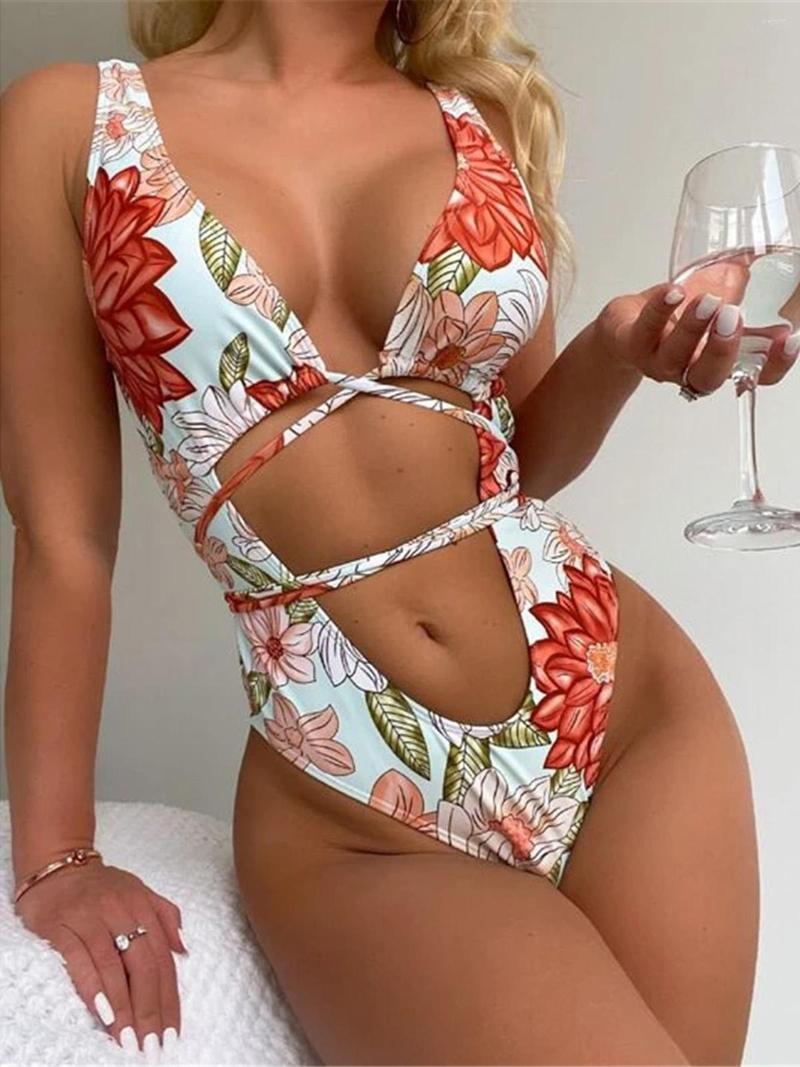 Women's Swimwear Floral Printed Wrap Around Tummy Cut Out Women One Piece Swimsuit Female Backless Bather Bathing Suit Swim Lady K3823, Florals
Women's Swimwear Floral Printed Wrap Around Tummy Cut Out Women One Piece Swimsuit Female Backless Bather Bathing Suit Swim Lady K3823, Florals