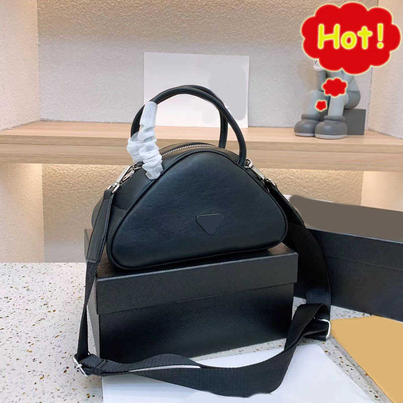 Prads totes designer handbag women bag Handbags Prade the Tote bags Luxuries designers womens crossbody Handbag Shoulder 7A high quality purses wallet 80ZR, Green
Prads totes designer handbag women bag Handbags Prade the Tote bags Luxuries designers womens crossbody Handbag Shoulder 7A high quality purses wallet 80ZR, Green