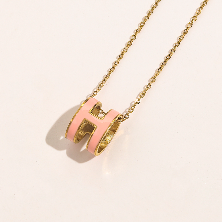 Women Design Necklaces Choker Chain 18K Gold Plated Stainless Steel Enamel Necklaces Letter Pendant Statement Wedding Jewelry Accessories ZG1500
Women Design Necklaces Choker Chain 18K Gold Plated Stainless Steel Enamel Necklaces Letter Pendant Statement Wedding Jewelry Accessories ZG1500