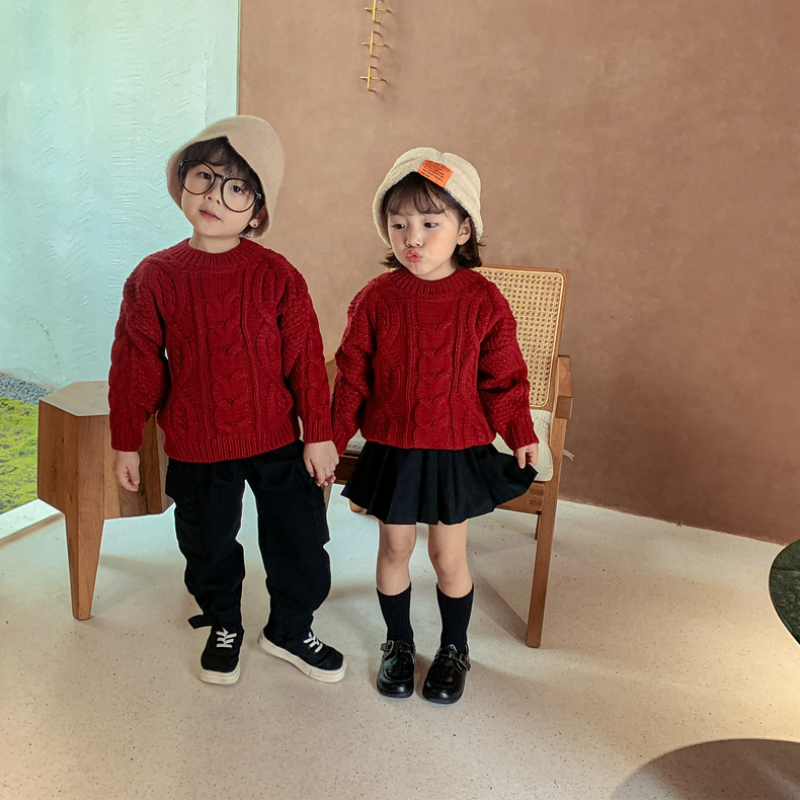 Family Matching Outfits Christmas Family Matching Sweater Dad Mom And Daughter Son Year Clothes Women Baby Girl Boy Red Knitted Top Men Jumper 230316