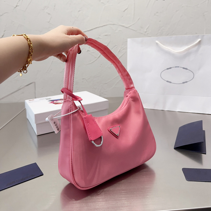 2023 Wholesale Designer Shoulder Bag Women's Fashion Good Quality Nylon Underarm Bags Luxury Hobo Handbag Wallet Special Offer, 8 size 22x13cm
2023 Wholesale Designer Shoulder Bag Women's Fashion Good Quality Nylon Underarm Bags Luxury Hobo Handbag Wallet Special Offer, 8 size 22x13cm