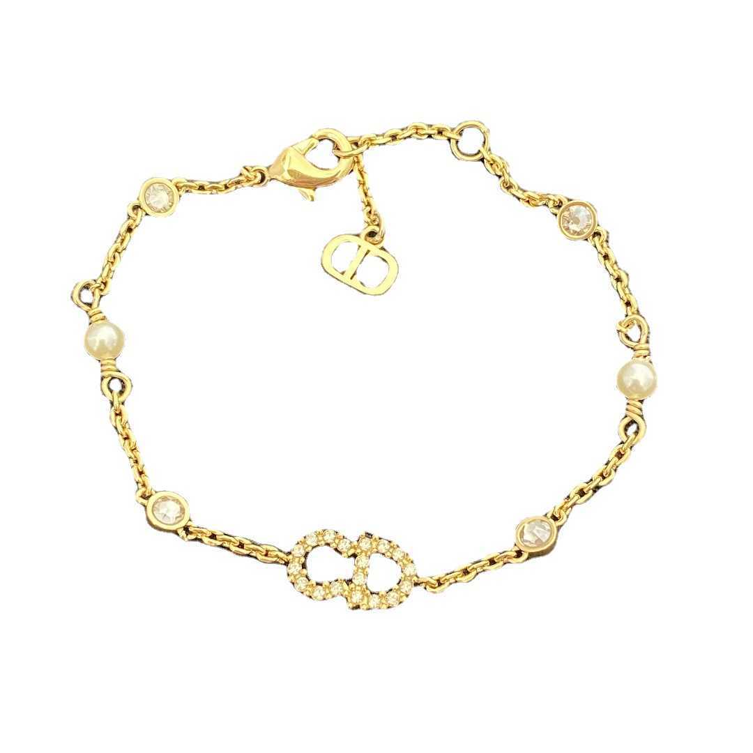 Small new elegant style with diamond CD letter pearl star high-end bracelet