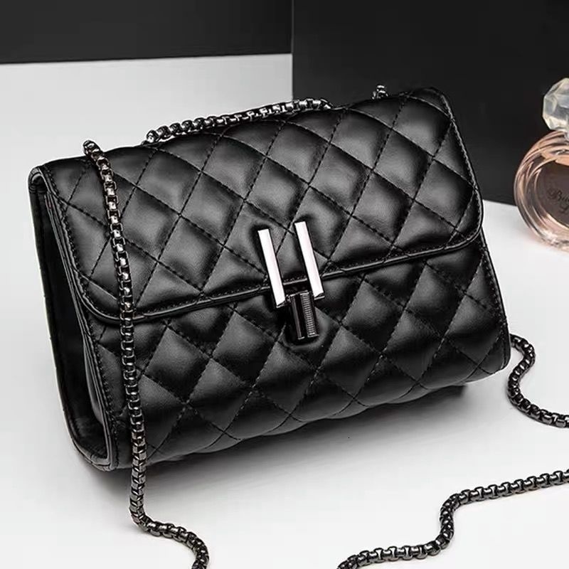 Evening Bags Single female shoulder bag style fashion chain bag student Single shoulder Messenger Bags women leather handbags 230316, 20x15x7cm - medium
Evening Bags Single female shoulder bag style fashion chain bag student Single shoulder Messenger Bags women leather handbags 230316, 20x15x7cm - medium