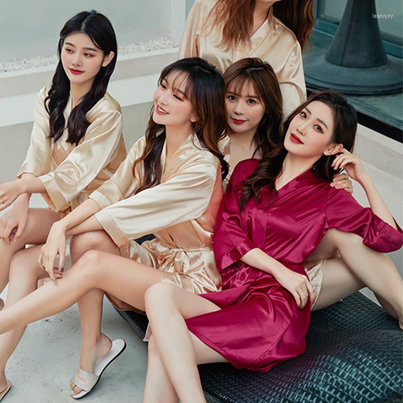 Women's Sleepwear Team Bride Bridesmaid Robes Burgundy Champagne Satin Silk Wedding Bathrobe Embroidery Name Kimono To Be, Bridesmaid-white
Women's Sleepwear Team Bride Bridesmaid Robes Burgundy Champagne Satin Silk Wedding Bathrobe Embroidery Name Kimono To Be, Bridesmaid-white