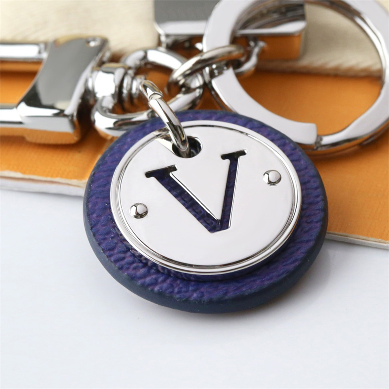 High Quality Keychains Classic Mens Cars Womens Bags Lovers Keyring Designer Luxurys Alloy Letters Lanyards Sliver Metal Paris Key Chains
High Quality Keychains Classic Mens Cars Womens Bags Lovers Keyring Designer Luxurys Alloy Letters Lanyards Sliver Metal Paris Key Chains