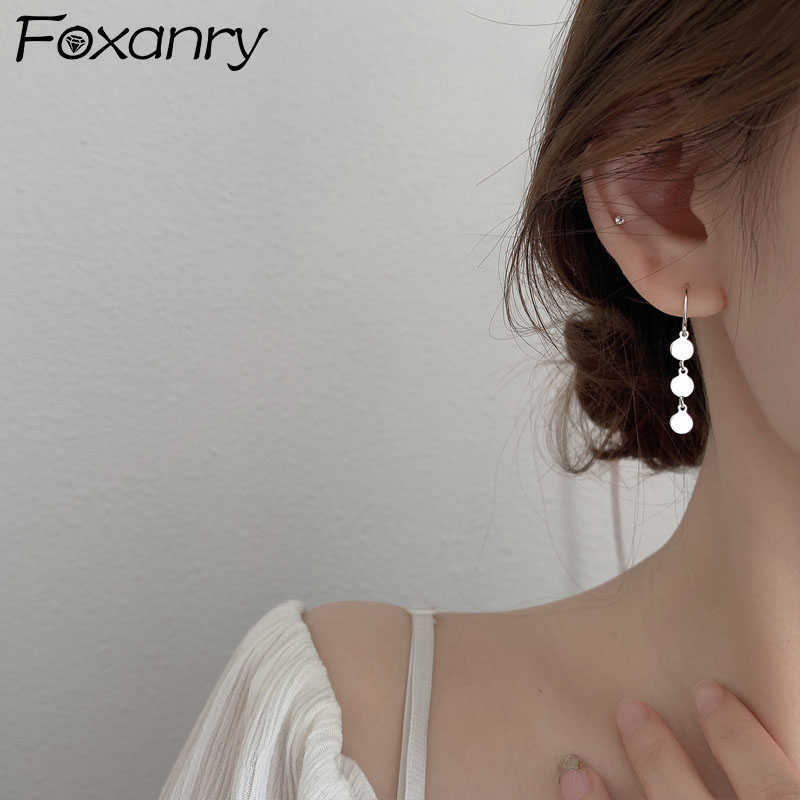 Charm ANRY Prevent Allergy Silver Color Elegant Earrings for Women New Fashion Simple Glossy Wafer Tassel Girl Party Jewelry L230315
Charm ANRY Prevent Allergy Silver Color Elegant Earrings for Women New Fashion Simple Glossy Wafer Tassel Girl Party Jewelry L230315