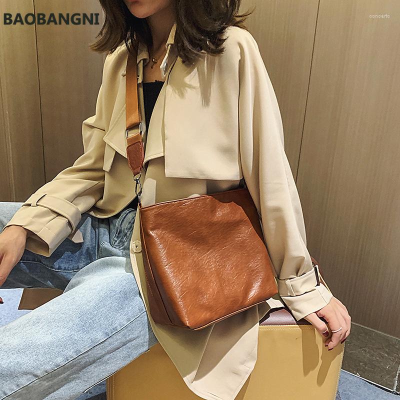 Shoulder Bags Women Crossbody Bag PU Leather Wide Strap Bucket Female Small Purse Casual Light Messenger, Black
Shoulder Bags Women Crossbody Bag PU Leather Wide Strap Bucket Female Small Purse Casual Light Messenger, Black