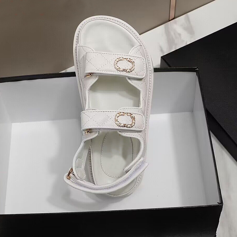 designer shoes summer beach sandal Thick bottom Sports sandals Trainers fashion Leather Casual woman SHoes velvet Letter Platform lady shoe Large size 35-42 With box, Colour 17
designer shoes summer beach sandal Thick bottom Sports sandals Trainers fashion Leather Casual woman SHoes velvet Letter Platform lady shoe Large size 35-42 With box, Colour 17