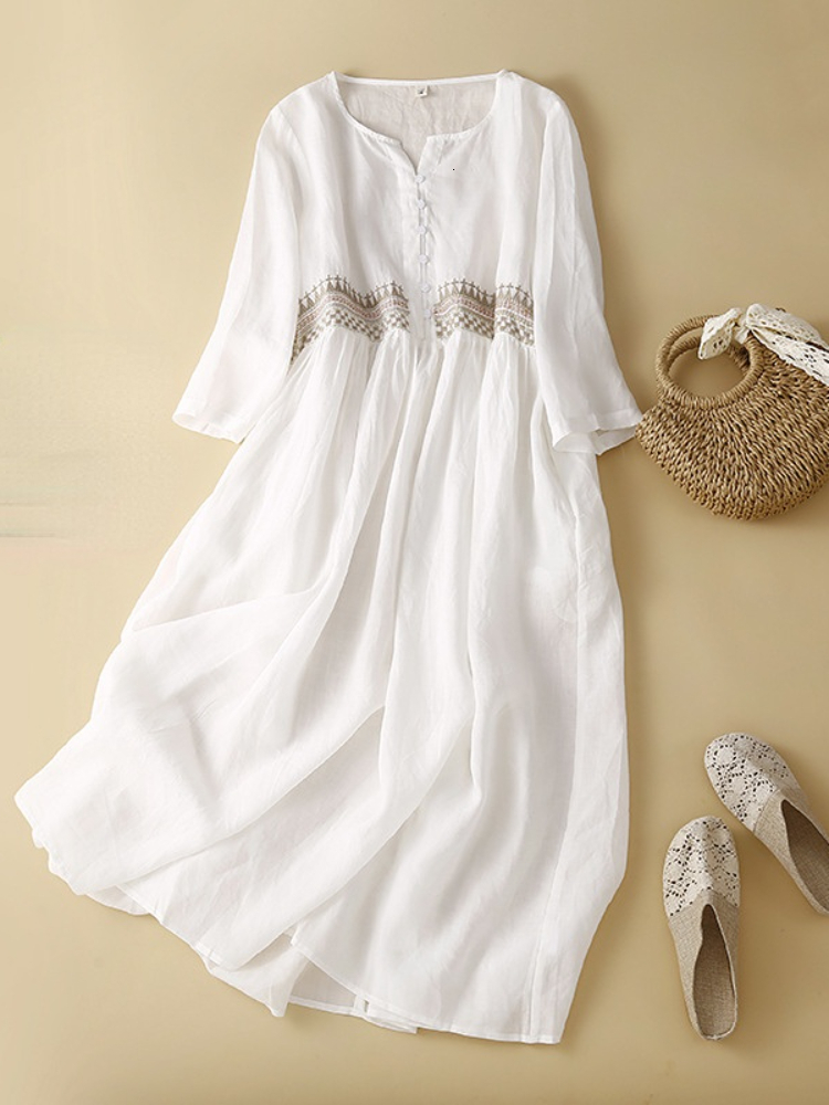 Casual Dresses Summer Women's Cotton and Linen Dress Ethnic Style Embroidery Temperament Round Neck Midi Skirt Loose and Casual 230316