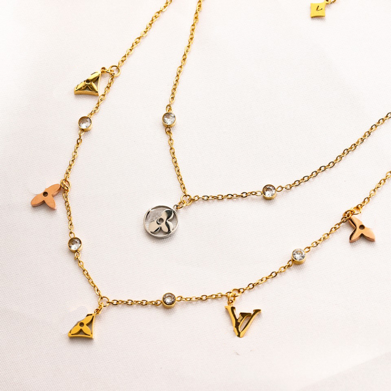Never Fade Designers Necklace Pendant Necklaces Luxury Clover Love Diamond Copper Fashion Brand Women Crystal Necklaces Wedding Party Jewerlry Gifts
Never Fade Designers Necklace Pendant Necklaces Luxury Clover Love Diamond Copper Fashion Brand Women Crystal Necklaces Wedding Party Jewerlry Gifts