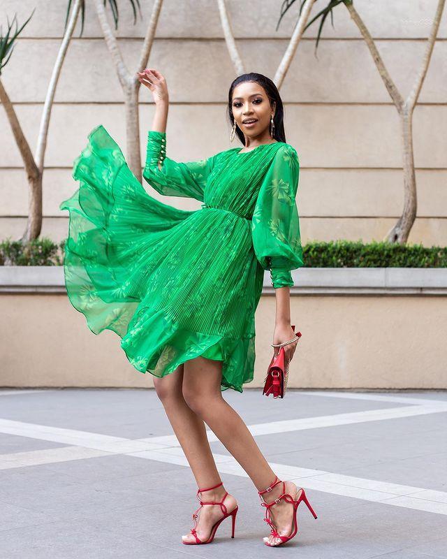 Casual Dresses TSXT 2023 African Style Women Solid Chiffon Pleated Lotus Tail Loose Dress Sexy Lady O-neck Full Sleeve Large Swing, Green
Casual Dresses TSXT 2023 African Style Women Solid Chiffon Pleated Lotus Tail Loose Dress Sexy Lady O-neck Full Sleeve Large Swing, Green