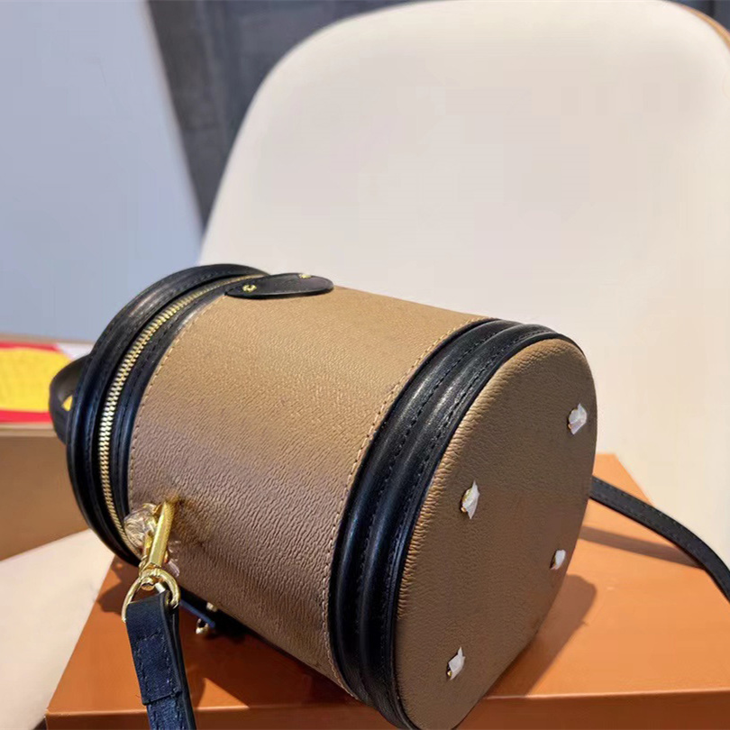 Bucket Bags designer bags tote bag Classic bags Handbags eather Shoulder Crossbody Letter Retro Shoulder Barrel-shaped Crossbody, Color1
Bucket Bags designer bags tote bag Classic bags Handbags eather Shoulder Crossbody Letter Retro Shoulder Barrel-shaped Crossbody, Color1