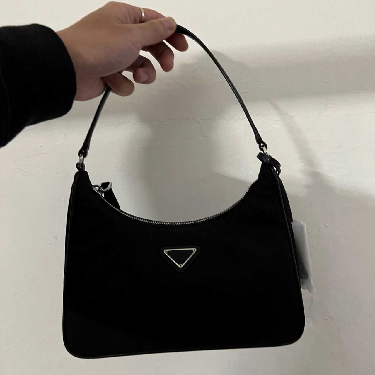 designer bags prad ins armpit for women 2005 The same type of hobo Nylon canvas Handheld stick Small going out LH15, Sky blue
designer bags prad ins armpit for women 2005 The same type of hobo Nylon canvas Handheld stick Small going out LH15, Sky blue