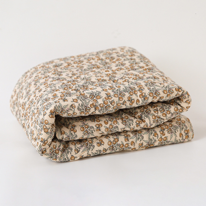 Quilts Winter Warm Baby Quilt Cotton Comforter Quilted Blanket Soft Nap Cover Bed Thick Blanket born Infant Swaddle Wrap Bedding 230316
Quilts Winter Warm Baby Quilt Cotton Comforter Quilted Blanket Soft Nap Cover Bed Thick Blanket born Infant Swaddle Wrap Bedding 230316