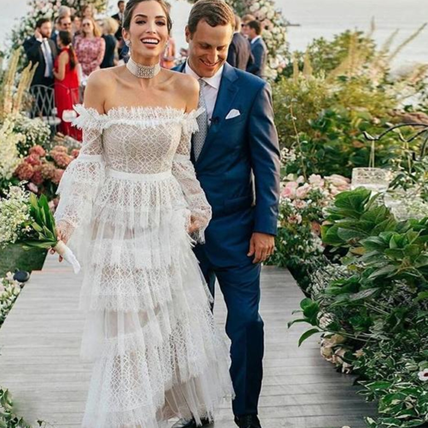 Modest Full Lace A Line Wedding Dresses Bridal Gowns Off Shoulder Open Back Custom Made Ruffles Layers Wedding Gowns, White
Modest Full Lace A Line Wedding Dresses Bridal Gowns Off Shoulder Open Back Custom Made Ruffles Layers Wedding Gowns, White