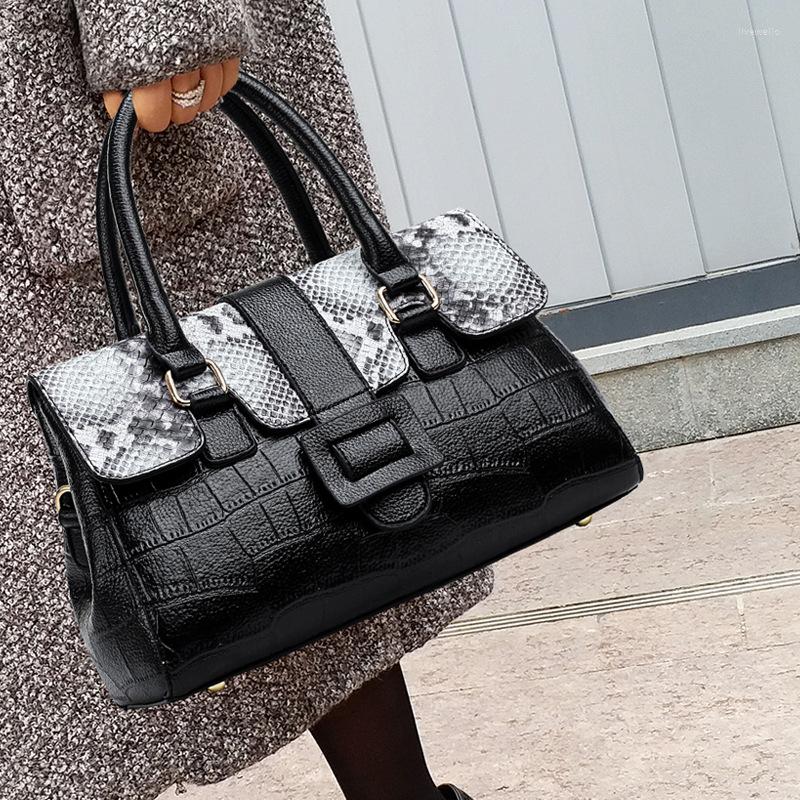 Evening Bags High Quality Genuine Leather Shoulder Messenger Serpentine Large Capacity Casual Totes 2023 Fashion Women Handbags, Black
Evening Bags High Quality Genuine Leather Shoulder Messenger Serpentine Large Capacity Casual Totes 2023 Fashion Women Handbags, Black