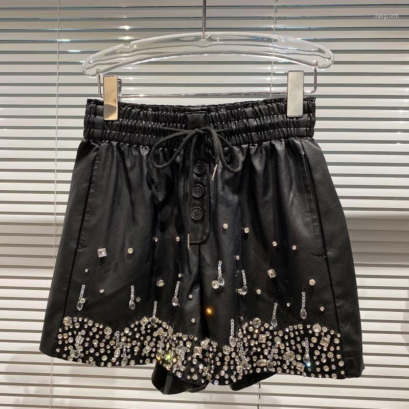 Women's Shorts European Autumn Heavy Industry Large Rhinestone Beaded Elastic Waist Three-point Wide-leg PU Leather Women 2023, Black
Women's Shorts European Autumn Heavy Industry Large Rhinestone Beaded Elastic Waist Three-point Wide-leg PU Leather Women 2023, Black