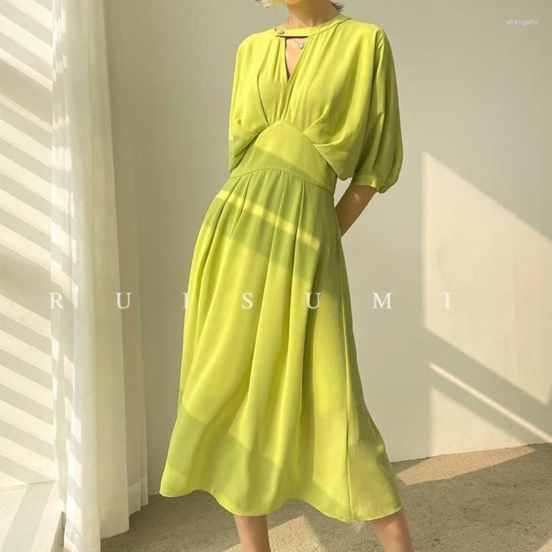 Casual Dresses Green Spliced Satin Dress A 2023 Autumn Waist Closing Lantern Sleeve For Women Summer
Casual Dresses Green Spliced Satin Dress A 2023 Autumn Waist Closing Lantern Sleeve For Women Summer