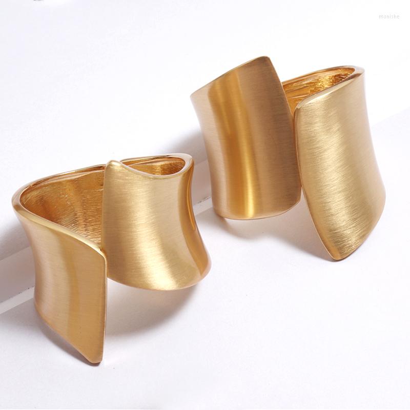 Bangle Fashion Wide Bracelet Gold Color Design Geometric Hollow Opening For Women Titanium Steel Bracelets Jewelry
Bangle Fashion Wide Bracelet Gold Color Design Geometric Hollow Opening For Women Titanium Steel Bracelets Jewelry