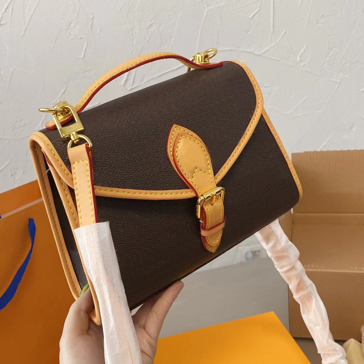 Designer bags the tote bag backpack Women handbag Fashion Luxury Small Commuter Tote high-grade Shoulder Crossbody Bags, Color1
Designer bags the tote bag backpack Women handbag Fashion Luxury Small Commuter Tote high-grade Shoulder Crossbody Bags, Color1