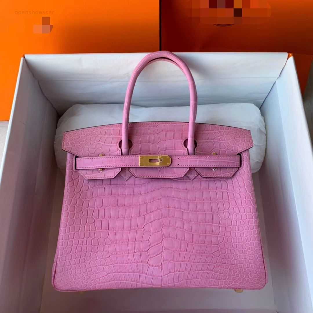 Handbag Designer Herms Birkins backpacks crocodile skin women's bag leather handbag hand-stitched pink, Customized
Handbag Designer Herms Birkins backpacks crocodile skin women's bag leather handbag hand-stitched pink, Customized