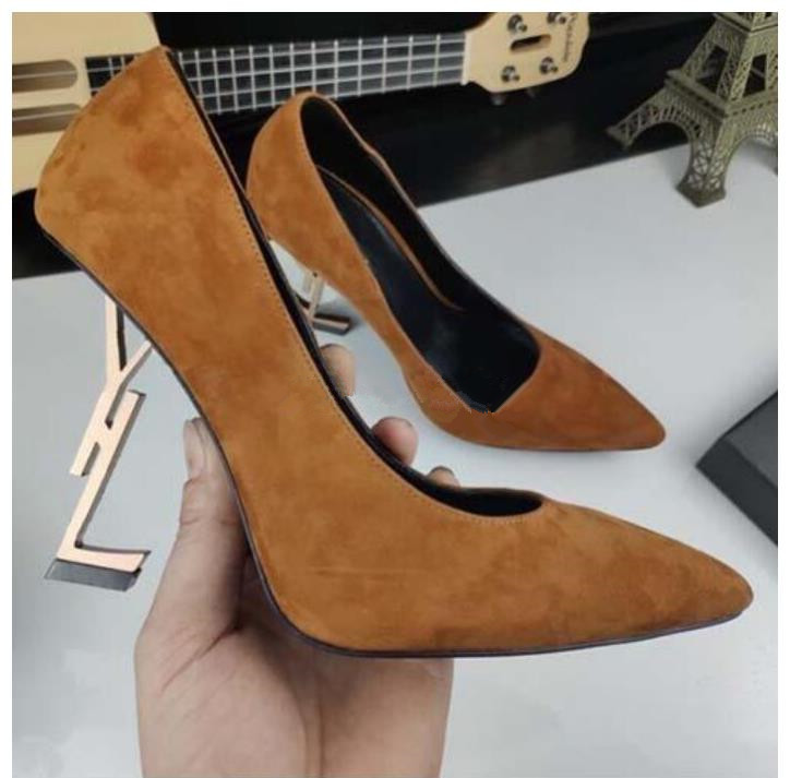 Brand Designer Ladies High Heel Shoes Sexy Brand Letters heel Shoes Genuine Leather Fashion Pumps New Spring Footwear Shoe
Brand Designer Ladies High Heel Shoes Sexy Brand Letters heel Shoes Genuine Leather Fashion Pumps New Spring Footwear Shoe