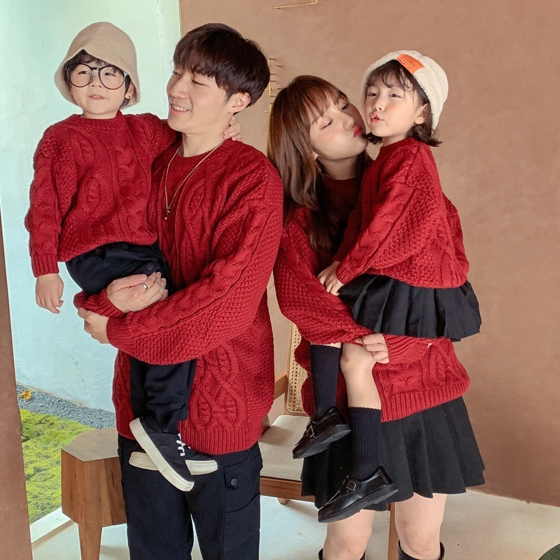 Family Matching Outfits Christmas Family Matching Sweater Dad Mom And Daughter Son Year Clothes Women Baby Girl Boy Red Knitted Top Men Jumper 230316
