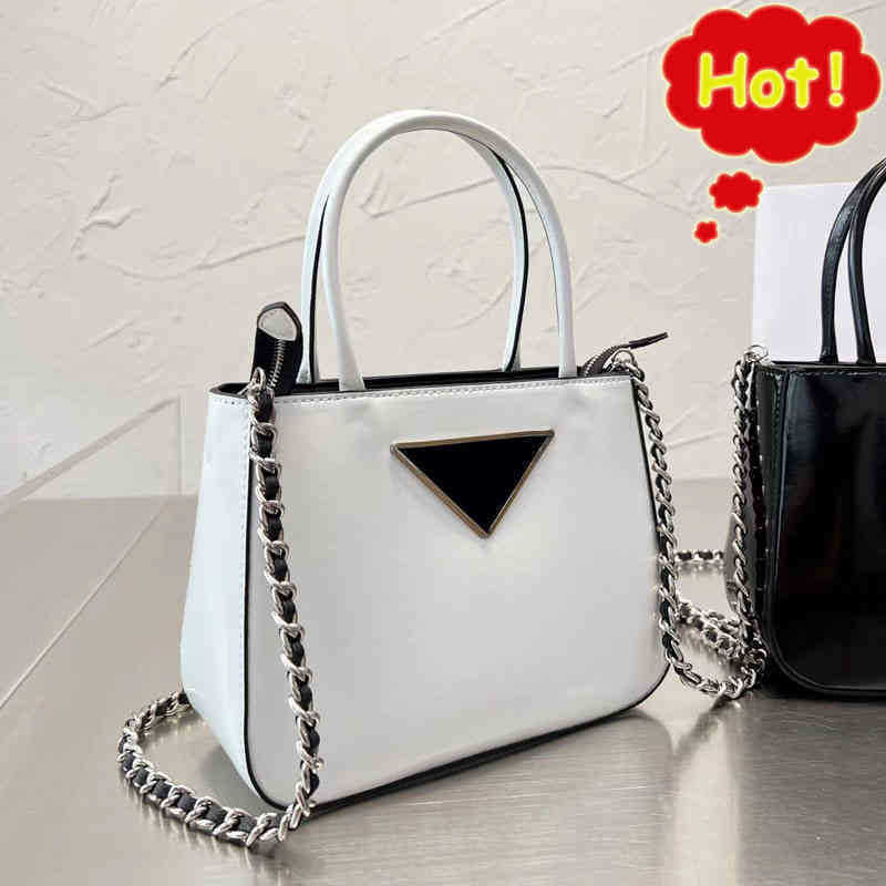 Prads totes designer handbag women bag Handbags Prade the Tote bags Luxuries designers womens crossbody Handbag Shoulder 7A high quality purses wallet K1SN, Black
Prads totes designer handbag women bag Handbags Prade the Tote bags Luxuries designers womens crossbody Handbag Shoulder 7A high quality purses wallet K1SN, Black