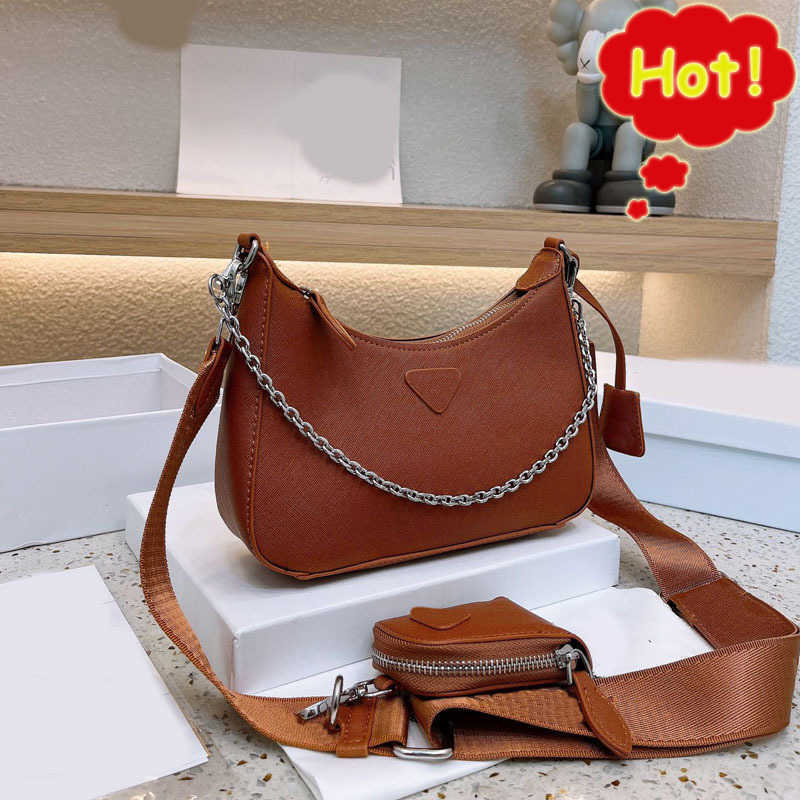 Prads totes designer handbag women bag Handbags Prade the Tote bags Luxuries designers womens crossbody Handbag Shoulder 7A high quality purses wallet PNTC, Red
Prads totes designer handbag women bag Handbags Prade the Tote bags Luxuries designers womens crossbody Handbag Shoulder 7A high quality purses wallet PNTC, Red
