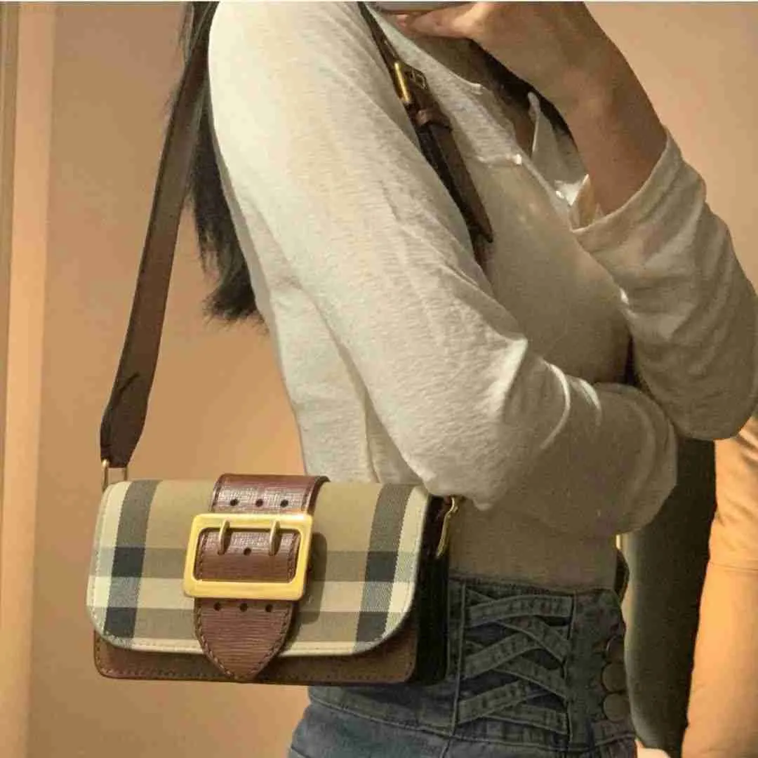 Designer Luxury Bags For Women High Quality Brown Crossbody Handbags Vintage Leather Wallet Paris Plaid The Totes Bag Fashion Purses Y5QP
Designer Luxury Bags For Women High Quality Brown Crossbody Handbags Vintage Leather Wallet Paris Plaid The Totes Bag Fashion Purses Y5QP