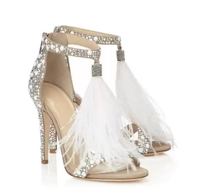 Elegant Nude Crystal Embellished High Heel Sandals Feather Tassel Gladiator Sandals Women Shoes Pumps Female Wedding Sandalias
Elegant Nude Crystal Embellished High Heel Sandals Feather Tassel Gladiator Sandals Women Shoes Pumps Female Wedding Sandalias