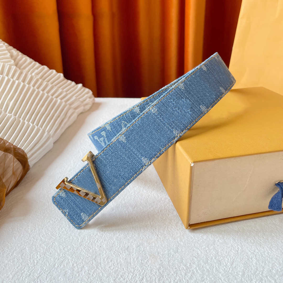 Fashion Men And Women Belts Top Vintage Denim Lettering Smooth Buckle Casual Belt Top Designer Belt Width 4.0cm High-quality With Gift Box, Figure
Fashion Men And Women Belts Top Vintage Denim Lettering Smooth Buckle Casual Belt Top Designer Belt Width 4.0cm High-quality With Gift Box, Figure