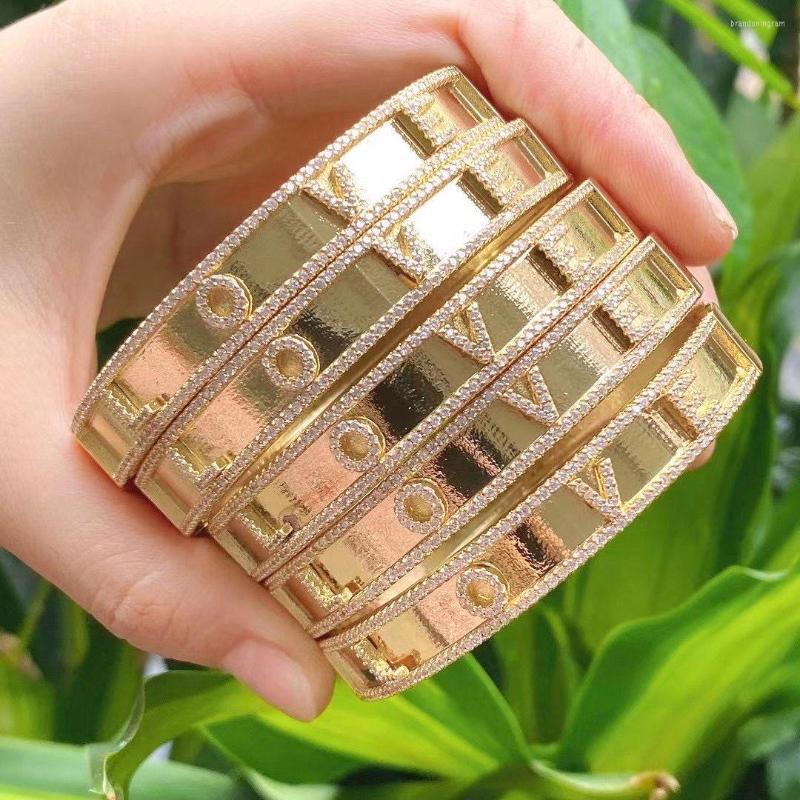 Bangle 3Pcs Fashion Gold Plated Love Letter Pave Micro CZ Stone Bracelet For Women Men Jewelry
Bangle 3Pcs Fashion Gold Plated Love Letter Pave Micro CZ Stone Bracelet For Women Men Jewelry