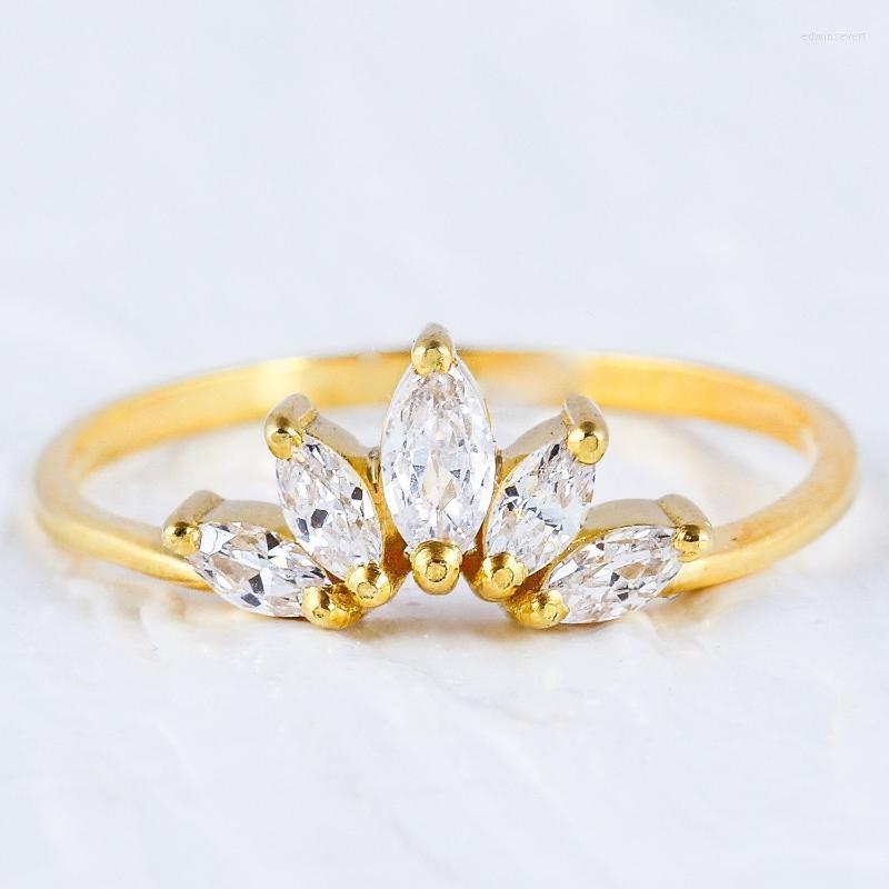 Wedding Rings Tiara & Crown Dainty Gold Filled Band Ring Marquise Cut Zircon Flower Women Fashion Jewelry Gift Edwi22
Wedding Rings Tiara & Crown Dainty Gold Filled Band Ring Marquise Cut Zircon Flower Women Fashion Jewelry Gift Edwi22