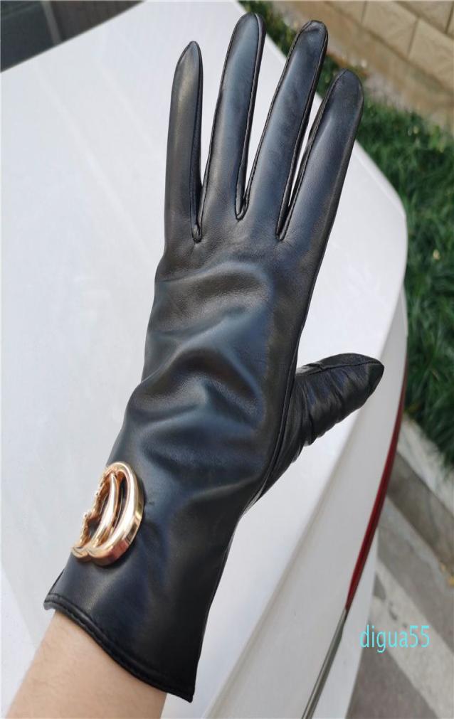 fashion gloves and wool touch screen rabbit skin cold resistant warm fivefinger gloves6635717
fashion gloves and wool touch screen rabbit skin cold resistant warm fivefinger gloves6635717