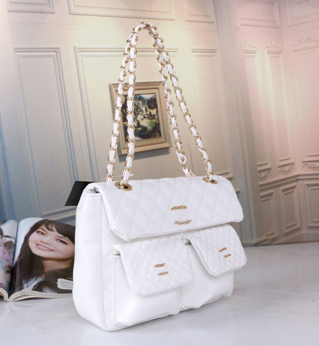Black and white luxury brand handbag Women's leather gold chain large capacity shopping bag, 25*8*20cm
Black and white luxury brand handbag Women's leather gold chain large capacity shopping bag, 25*8*20cm