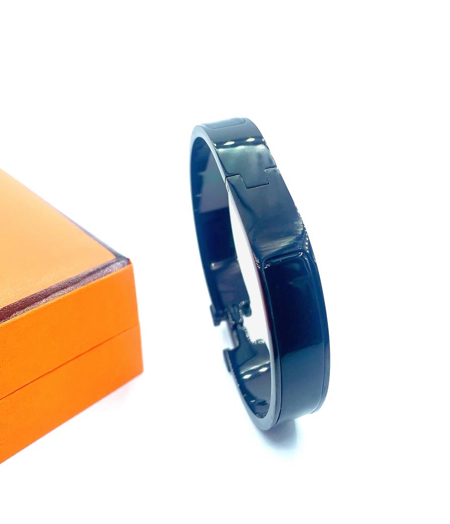 New designer bangle luxury brand quality titanium steel all black bracelet man woman fashion jewellery gift letter bracelets3133066
New designer bangle luxury brand quality titanium steel all black bracelet man woman fashion jewellery gift letter bracelets3133066