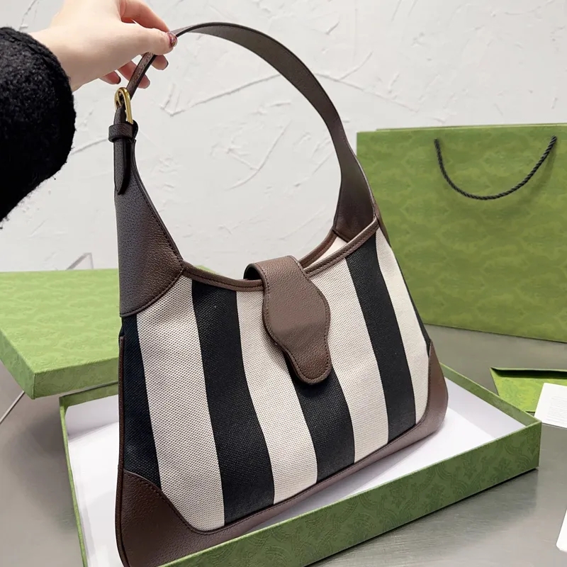 Hobo Armpit Bag Large Capacity Shoulder Bags Women Stripes Handbags Metal Hardware Letter Hasp Interior Zipper Pocket Vintage Linen Leather Adjustable Strap, 1#
Hobo Armpit Bag Large Capacity Shoulder Bags Women Stripes Handbags Metal Hardware Letter Hasp Interior Zipper Pocket Vintage Linen Leather Adjustable Strap, 1#