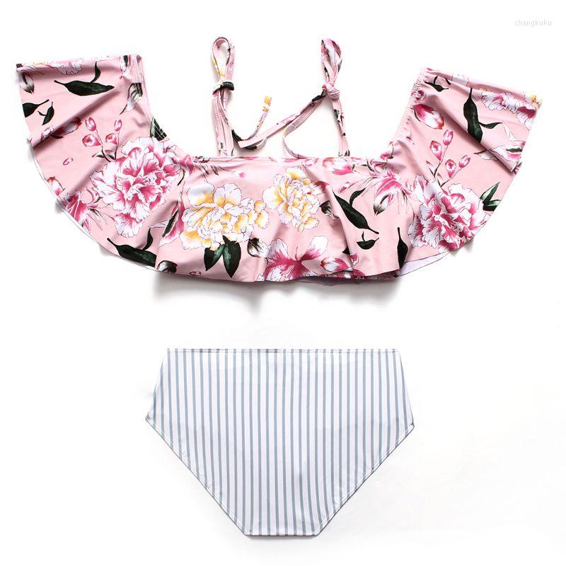 Women's Swimwear Mother Daughter Family Matching Swimsuit Boho Colored Floral Off Shoulder Pleate
Women's Swimwear Mother Daughter Family Matching Swimsuit Boho Colored Floral Off Shoulder Pleate