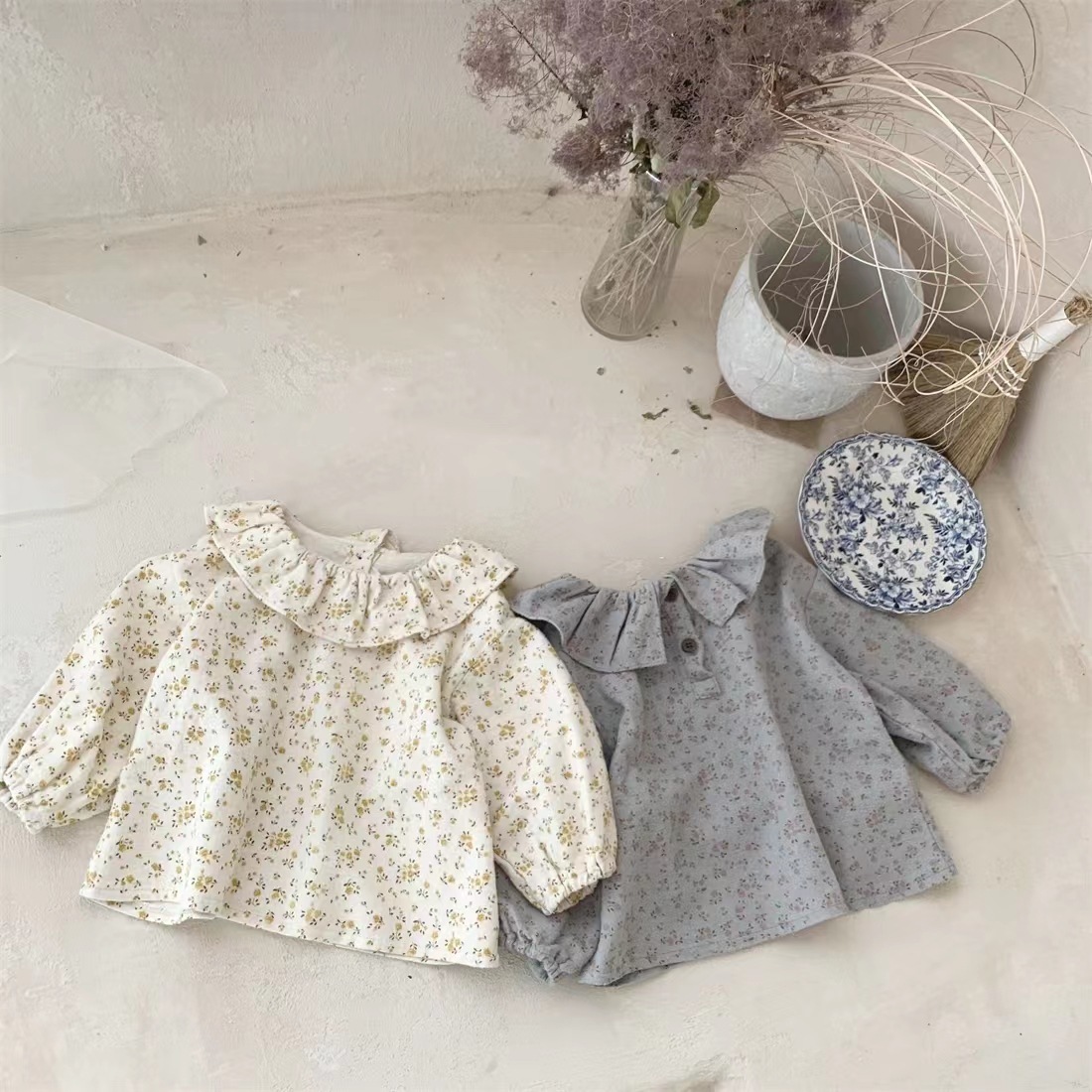 Kids Shirts RiniLucia Autumn Baby Girl Clothes born Long Sleeve Blouses Baby Girls Floral Cotton Child Shirts Infant Kids Tops 230317, Beige
Kids Shirts RiniLucia Autumn Baby Girl Clothes born Long Sleeve Blouses Baby Girls Floral Cotton Child Shirts Infant Kids Tops 230317, Beige