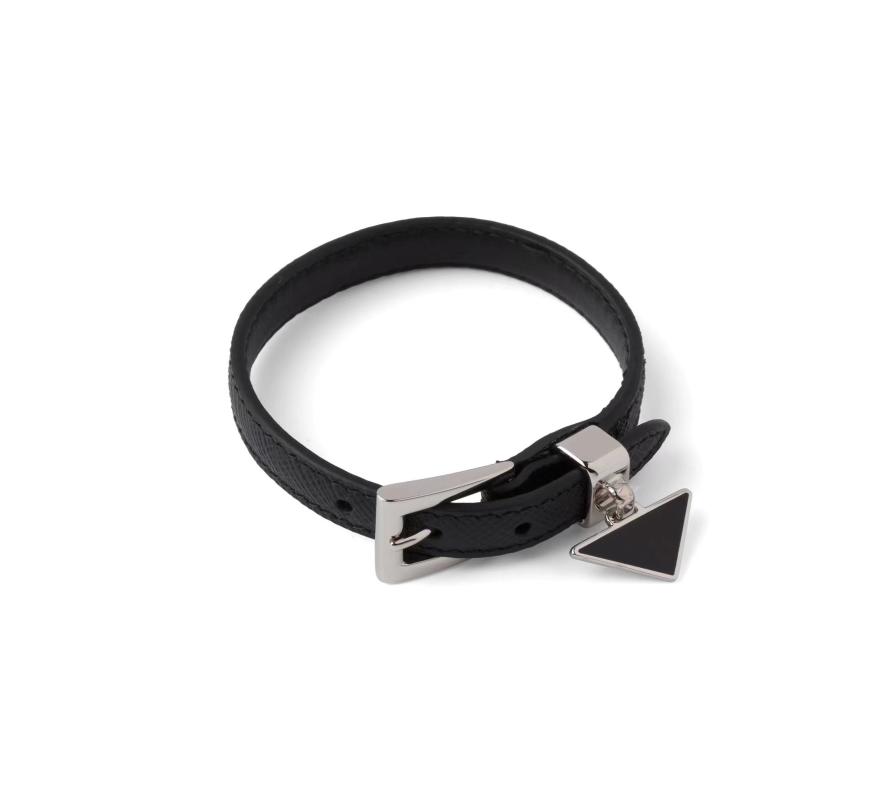 Fashion Designer Adjustable Leather Bracelets for Women Men Simple Woman Bracalete Femme Charm Bracelet6252659
Fashion Designer Adjustable Leather Bracelets for Women Men Simple Woman Bracalete Femme Charm Bracelet6252659