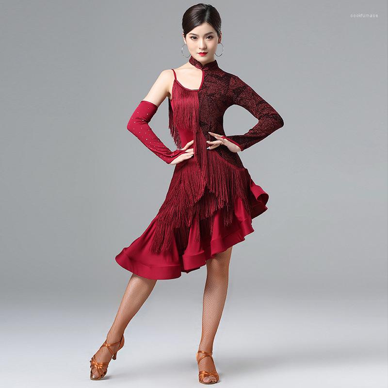 Stage Wear One-Piece Latin Dance Competition Dresses Women Salsa Samba Sling Dress Finger Loops Rhinestones Sleeves Girls Fringes Costume, Dark red
Stage Wear One-Piece Latin Dance Competition Dresses Women Salsa Samba Sling Dress Finger Loops Rhinestones Sleeves Girls Fringes Costume, Dark red