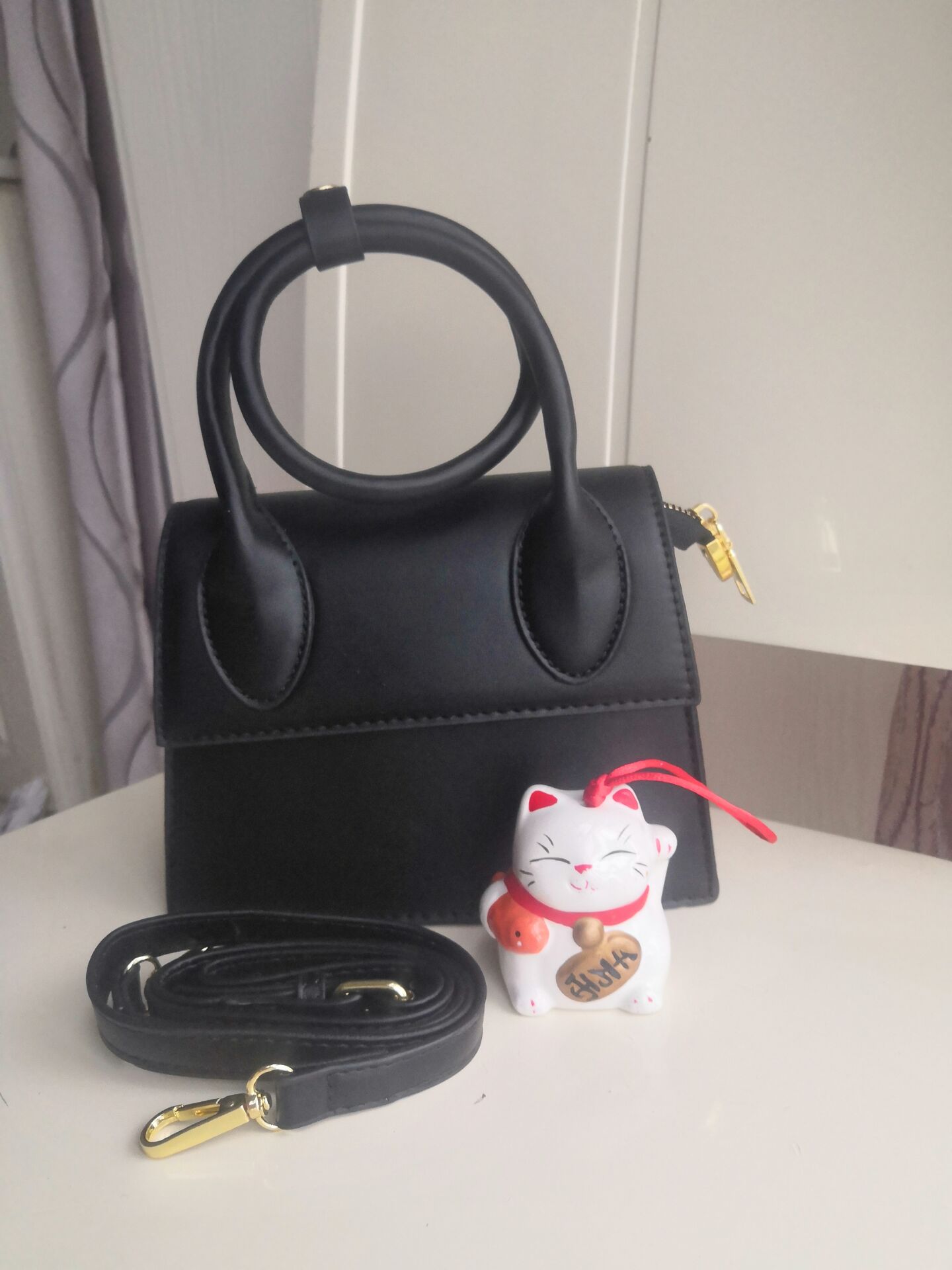 Women's bag one shoulder messenger hand-held small square bag women's bag small purses mini tote clutch strap J003
Women's bag one shoulder messenger hand-held small square bag women's bag small purses mini tote clutch strap J003