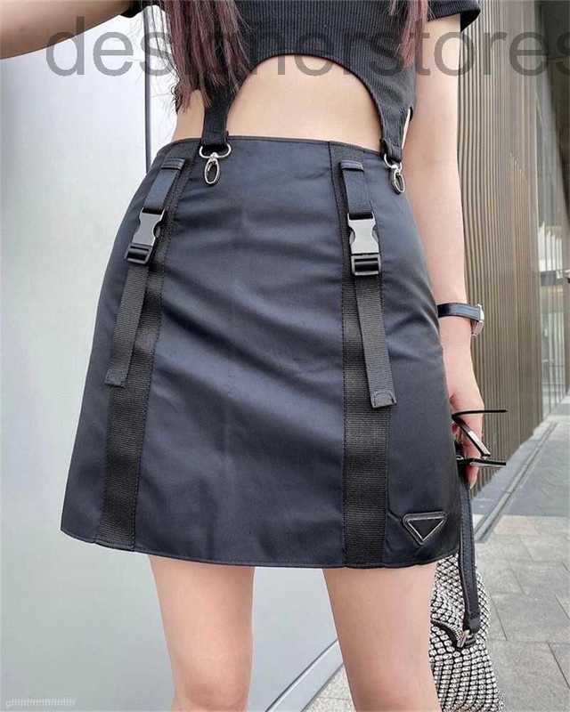 designer Women Skirts Cotton Blends Short Triangle Black A-lineskirt Slim High Waist side Zipper Solid with Mini Overskirt ETSU
designer Women Skirts Cotton Blends Short Triangle Black A-lineskirt Slim High Waist side Zipper Solid with Mini Overskirt ETSU