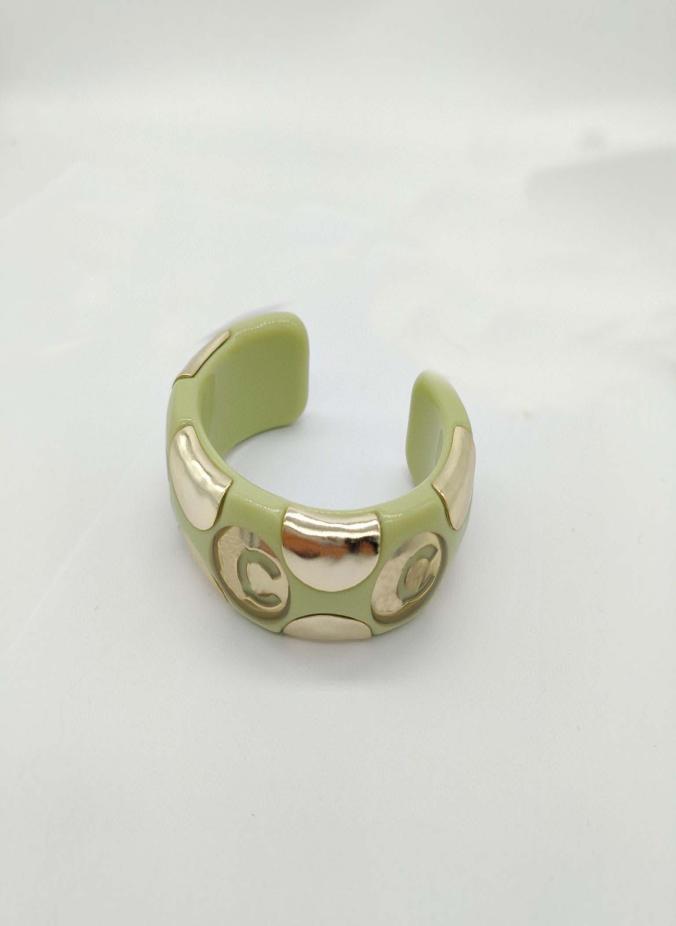 Luxury quality opened Charm bangle bracelet with beige and green color and stamp have box PS7494A6895848
Luxury quality opened Charm bangle bracelet with beige and green color and stamp have box PS7494A6895848