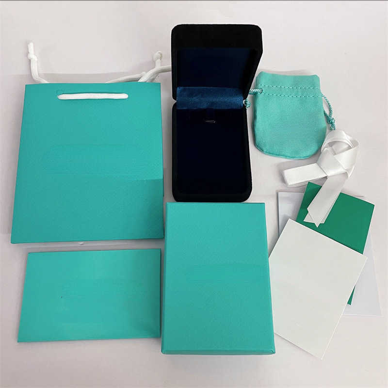 Jewelry Boxes New Green Necklace Bracelet Ring Ear Ornament Plush Gift Box Y2303
Jewelry Boxes New Green Necklace Bracelet Ring Ear Ornament Plush Gift Box Y2303