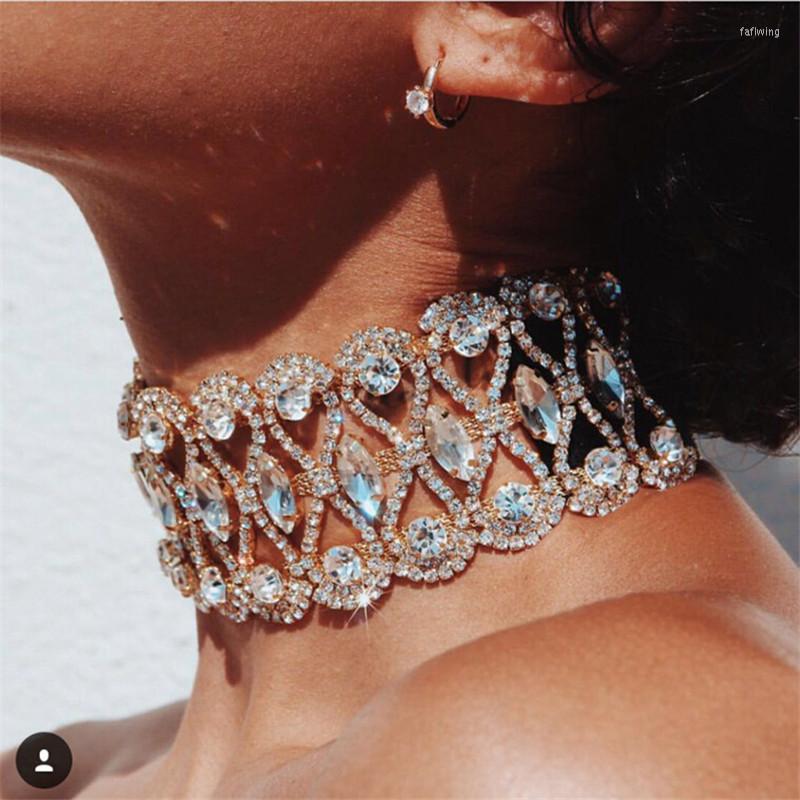 Choker Sparkling Silver Color Crystal Collar Chain Necklace Bridal Women Wedding Party Rhinestone Collier Bijoux
Choker Sparkling Silver Color Crystal Collar Chain Necklace Bridal Women Wedding Party Rhinestone Collier Bijoux