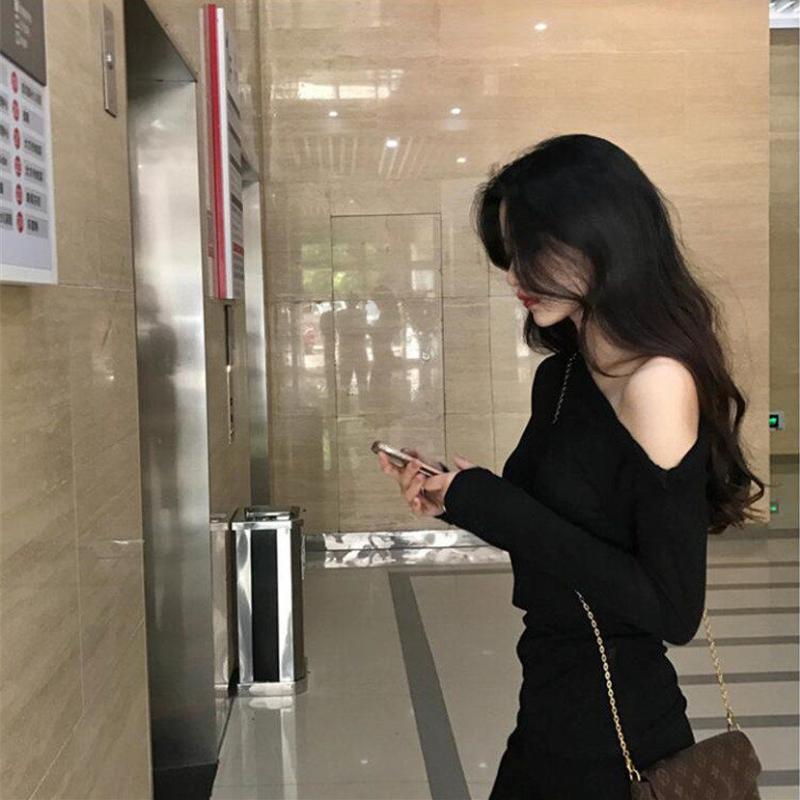 Women's T Shirts Sexy Diagonal Shoulder Off Top Spring And Summer Leaky Collarbone Bottomed Long Sleeve Shirt Women TshirtWomen's, Black
Women's T Shirts Sexy Diagonal Shoulder Off Top Spring And Summer Leaky Collarbone Bottomed Long Sleeve Shirt Women TshirtWomen's, Black