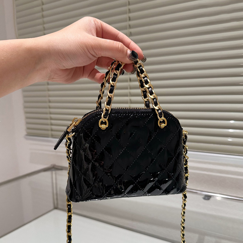 Womens Designer Patenet Leather Shell Bags With Top Bracelet Chain Handle Totes Gold Metal Hardware Matelasse Crossbody Shoulder Cosmetic Case Vanity Handbag 20CM, Box
Womens Designer Patenet Leather Shell Bags With Top Bracelet Chain Handle Totes Gold Metal Hardware Matelasse Crossbody Shoulder Cosmetic Case Vanity Handbag 20CM, Box